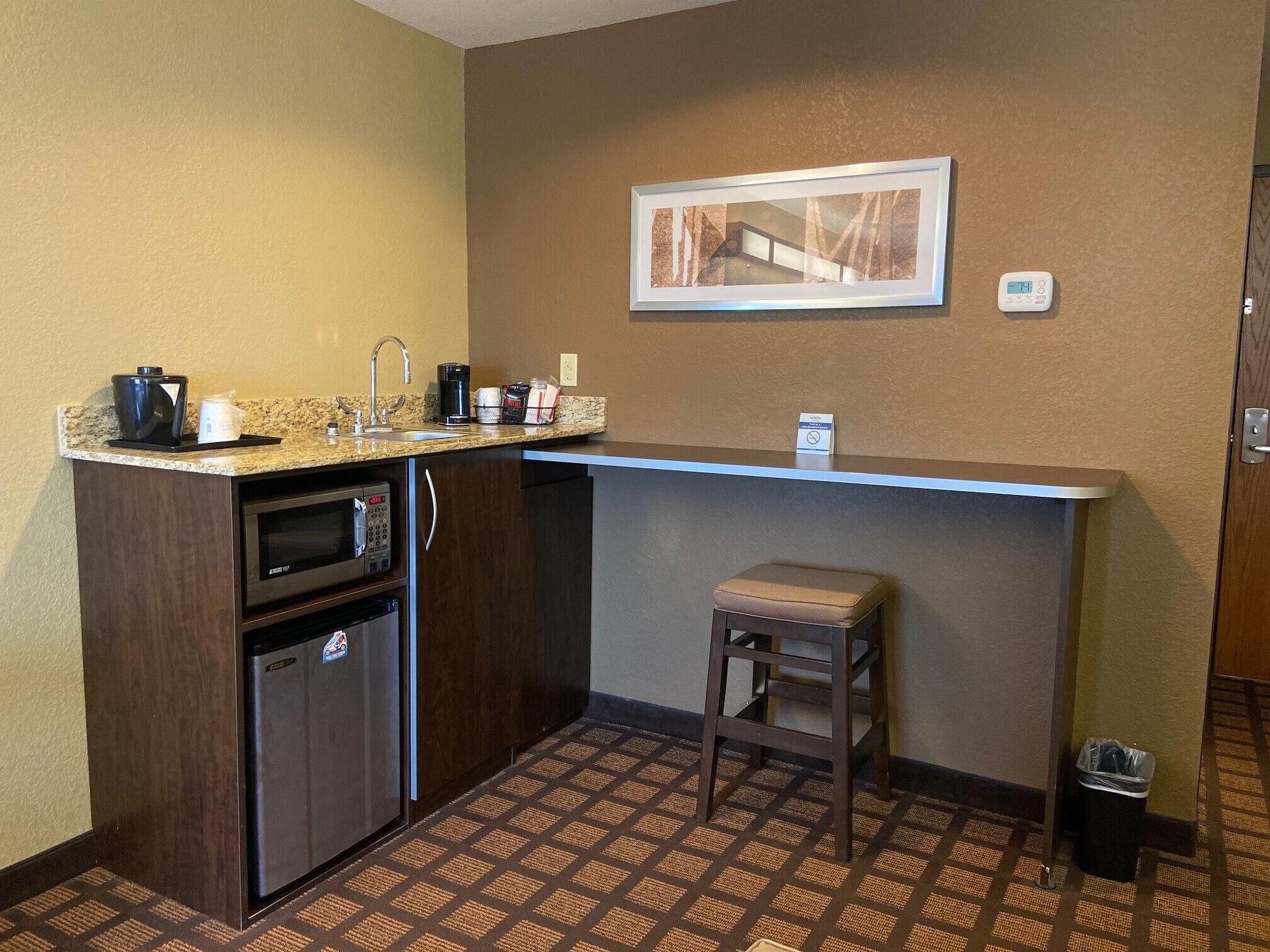 Microtel Inn & Suites Kenedy Eksteriør bilde