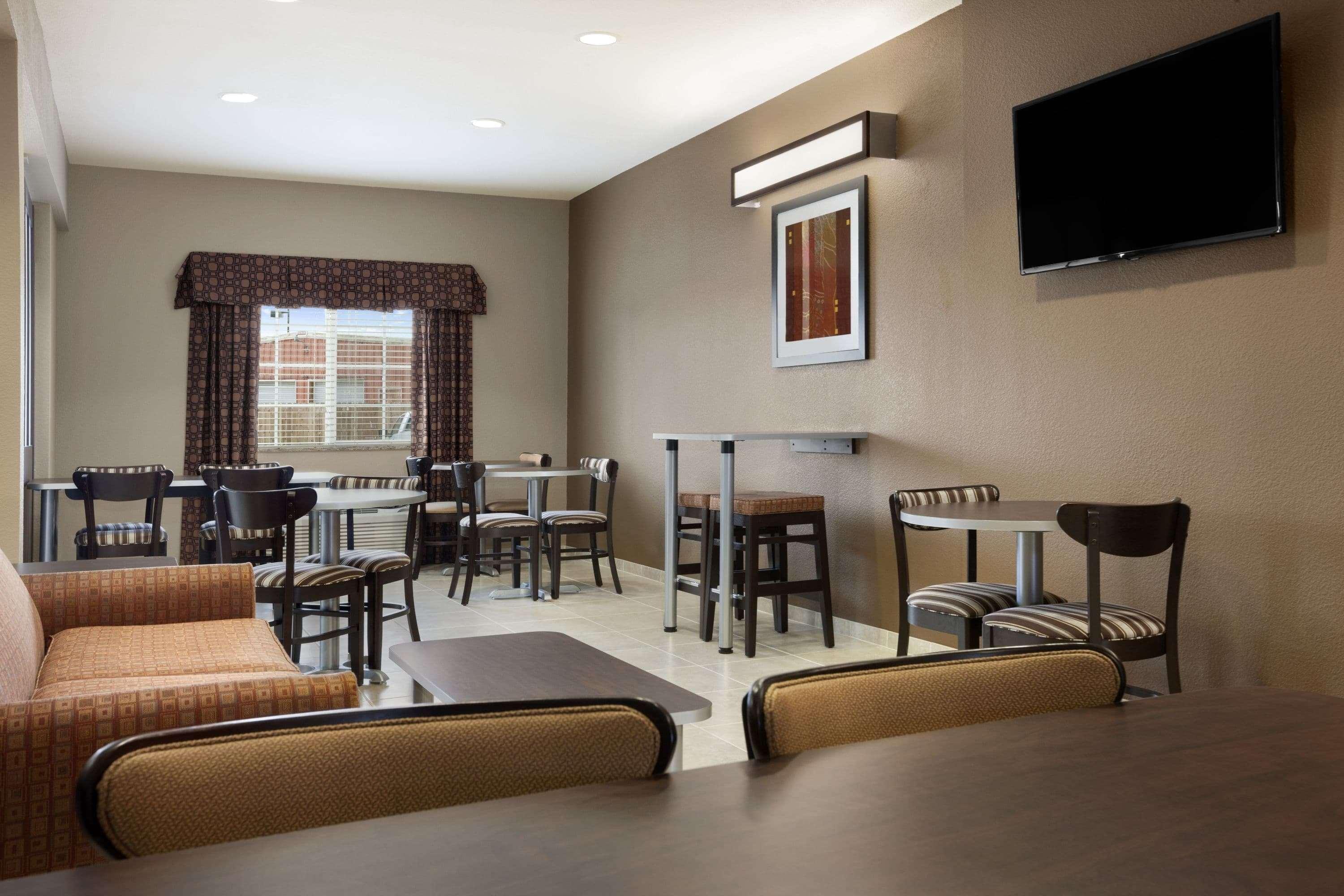 Microtel Inn & Suites Kenedy Eksteriør bilde