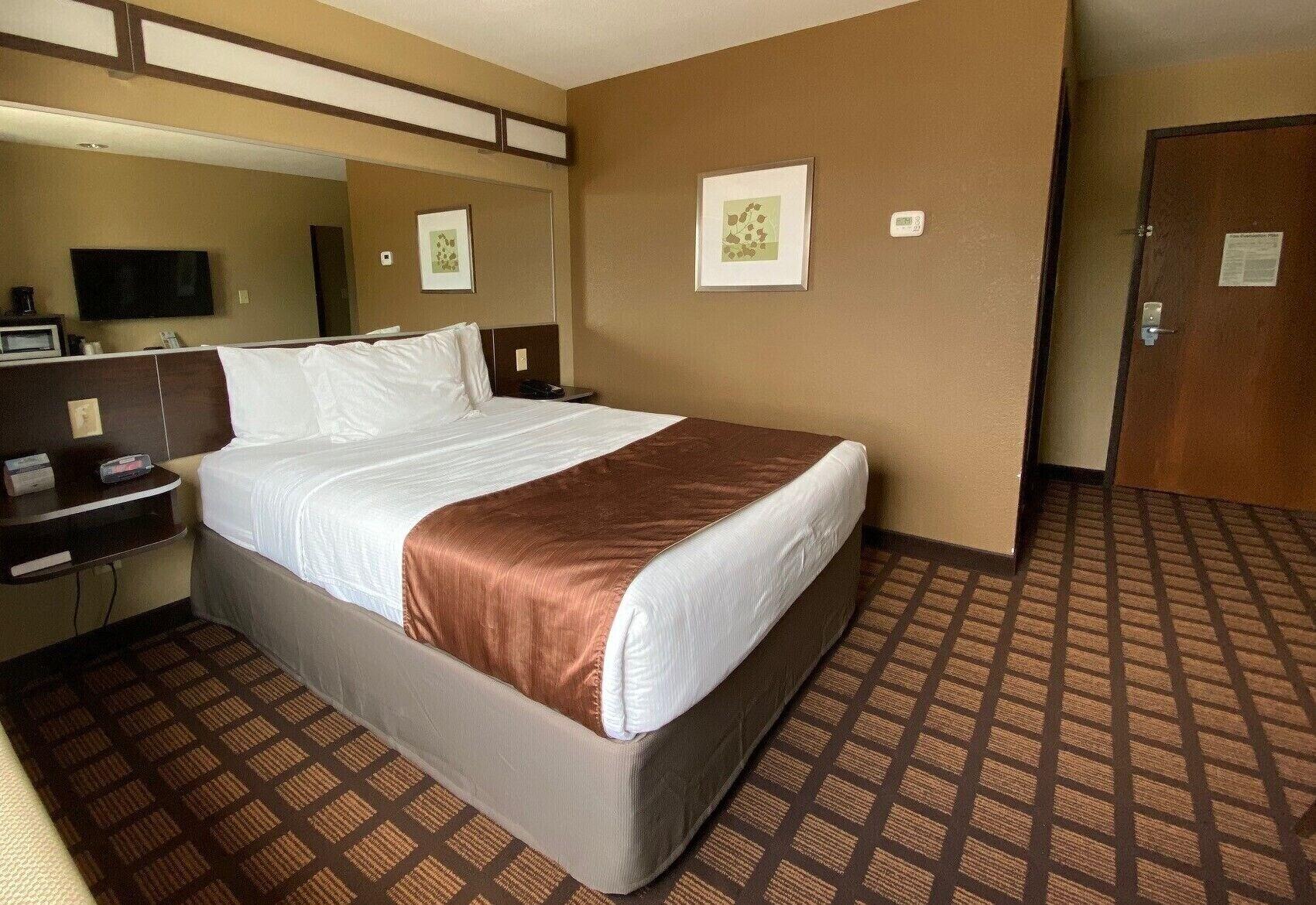 Microtel Inn & Suites Kenedy Eksteriør bilde
