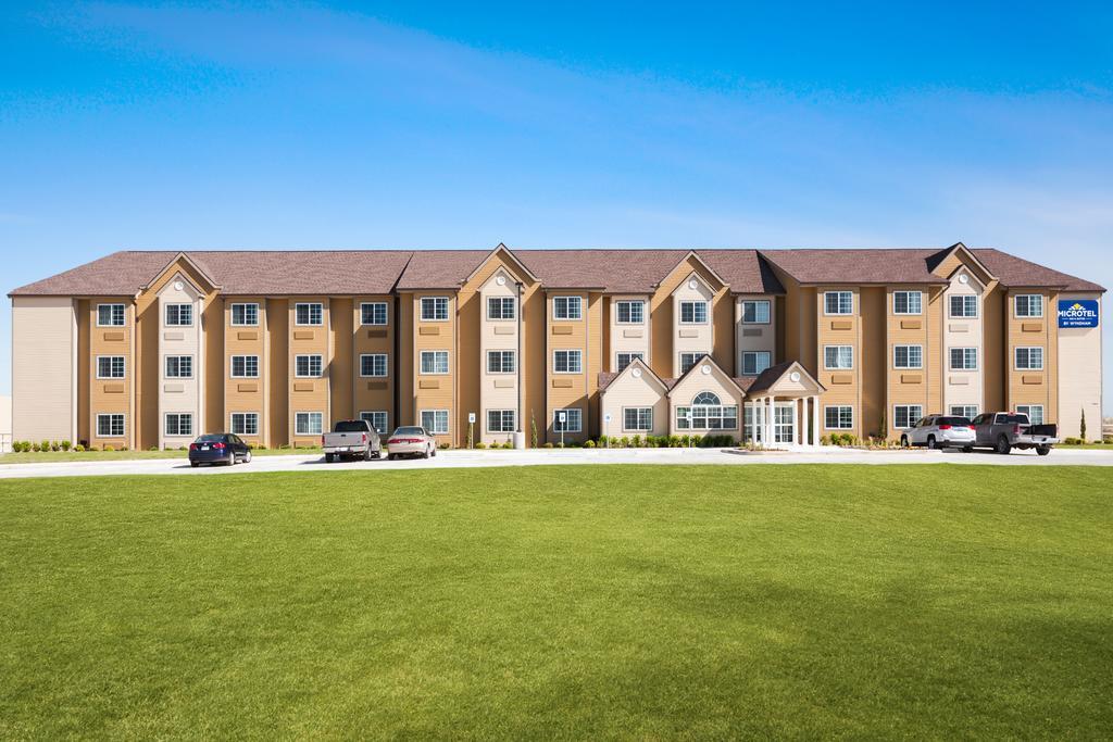 Microtel Inn & Suites Kenedy Eksteriør bilde