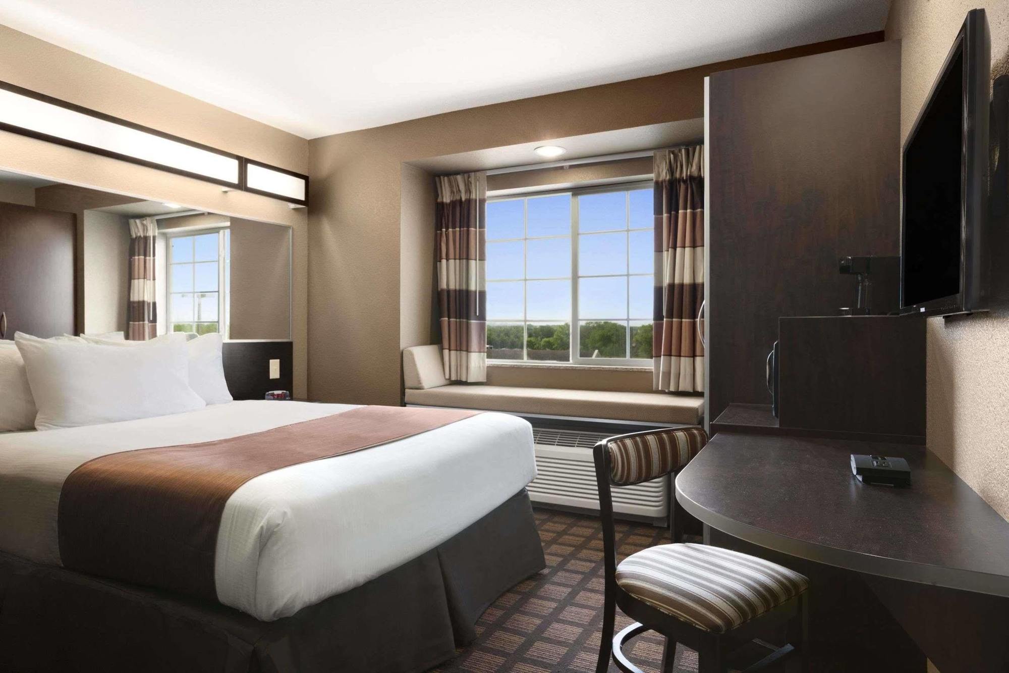 Microtel Inn & Suites Kenedy Eksteriør bilde