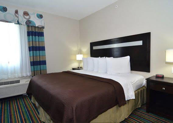 Microtel Inn & Suites Kenedy Eksteriør bilde