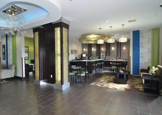 Microtel Inn & Suites Kenedy Eksteriør bilde
